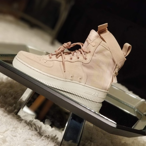 Nike Shoes - Nike SF Air Force 1 Mid